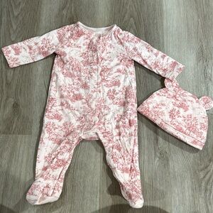EUC Jamie & Jack onesie with matching hat with ears. Sz 3-6 mos